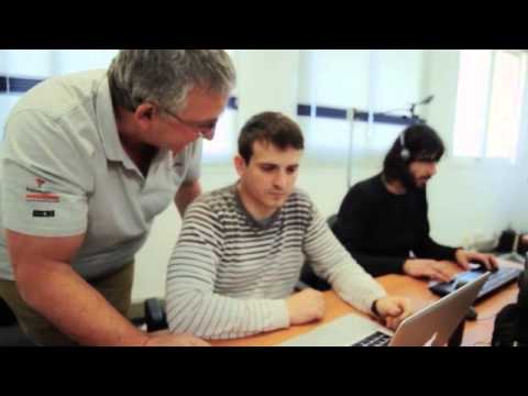 download lagu mp3 mp4 Tracemyway, download lagu Tracemyway gratis, unduh video klip Tracemyway