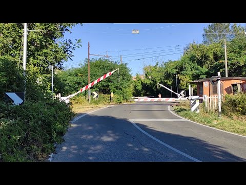 Passaggio a livello | Via Martiri della Liberazione, Parma | EmZe