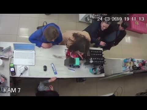 Як у Франківську чоловік спробував обікрасти магазин косметики. ВІДЕО