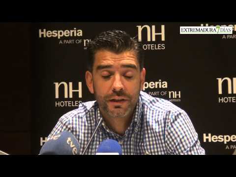 PRESENTADAS LAS CAMISETAS DEL CD BADAJOZ