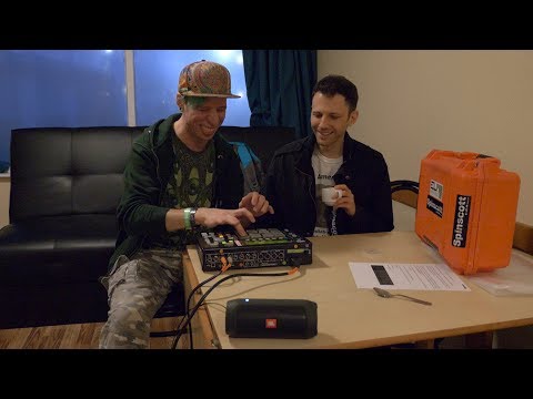 SPINSCOTT tries to teach me how to use his SICK JUNGLE controller!