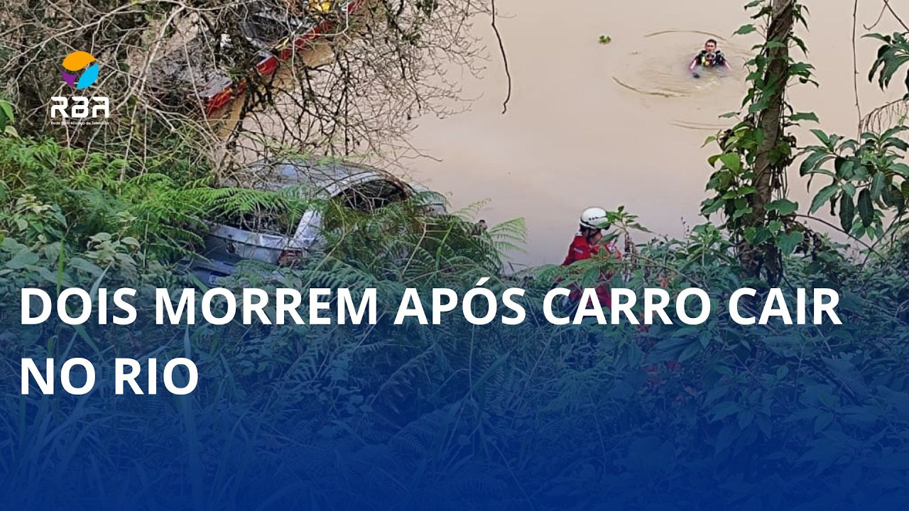 Dois morrem após carro cair no rio. Foi em Ibirama. Uma das ocupantes se salvou