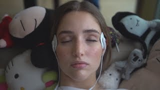 Memorias De Plástico Lyrics English Translation