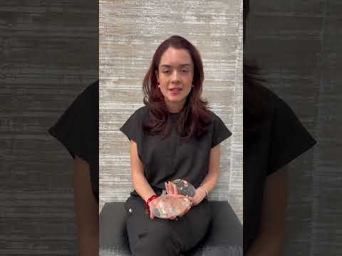 Not sure what size breast implants to get? We got you covered #plasticsurgeon #breastimplantsurgery