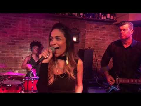 Carol C Spanish performance at Carroll place NYC 9/25 with iPhone 7 Plus