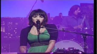 Norah Jones - Happy Pills on Late Show with David Letterman 5-02-2012