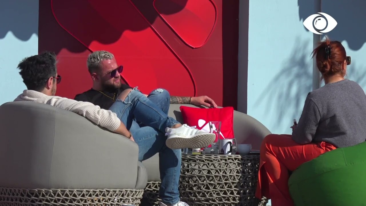 Efi i kërkon cigare/ Luizi: Janë të Kiarës, po tha ajo po...