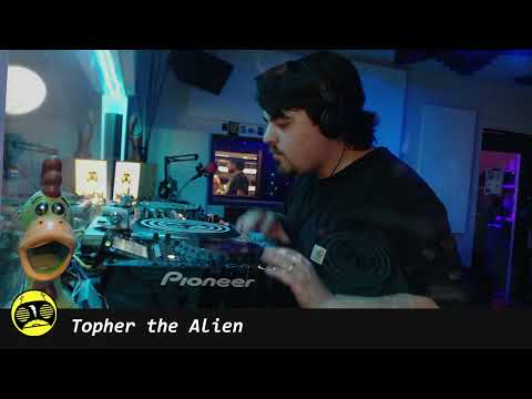 Topher the Alien - 2023-06-01