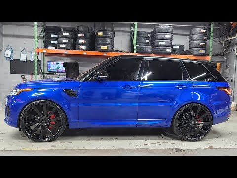 26" Giovanna Kapan on Range Rover Sport