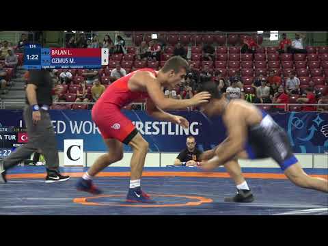 1/8 FS - 71 kg: L. BALAN (MDA) v. M. OZMUS (TUR)
