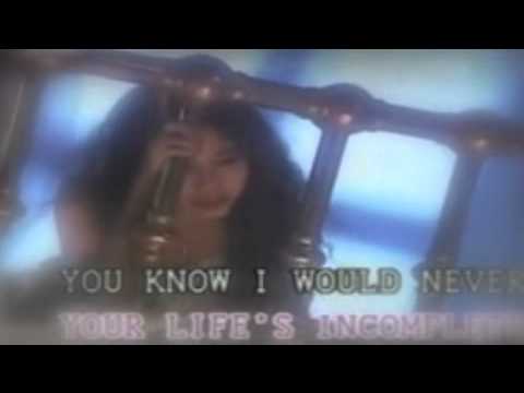 Thể hiện bởi Lynda Trang Đài