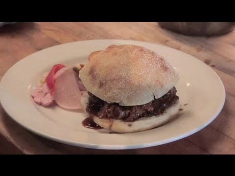 How to Make Pulled Pork in the Oven With Root Beer :...