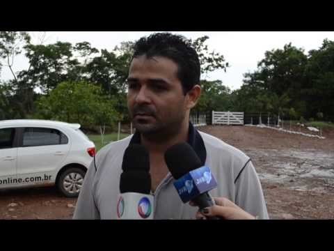 Carro capota na Curva da Morte