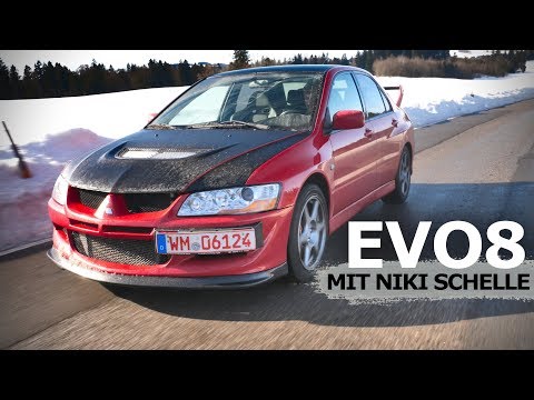 Mitsubishi LANCER EVO 8 mit Niki Schelle | Dem Rallye Mythos auf der Spur! Fahr doch