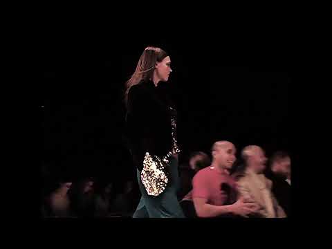 BCBG MAX AZRIA COLLECTION RUNWAY FASHION SHOW FASHION WEEK NEW YORK FEBRUARY 9, 2004