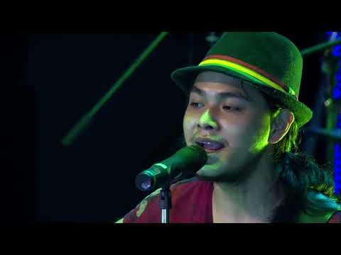 အီတိုး - နန်းမိုးခမ်း [Live Music]