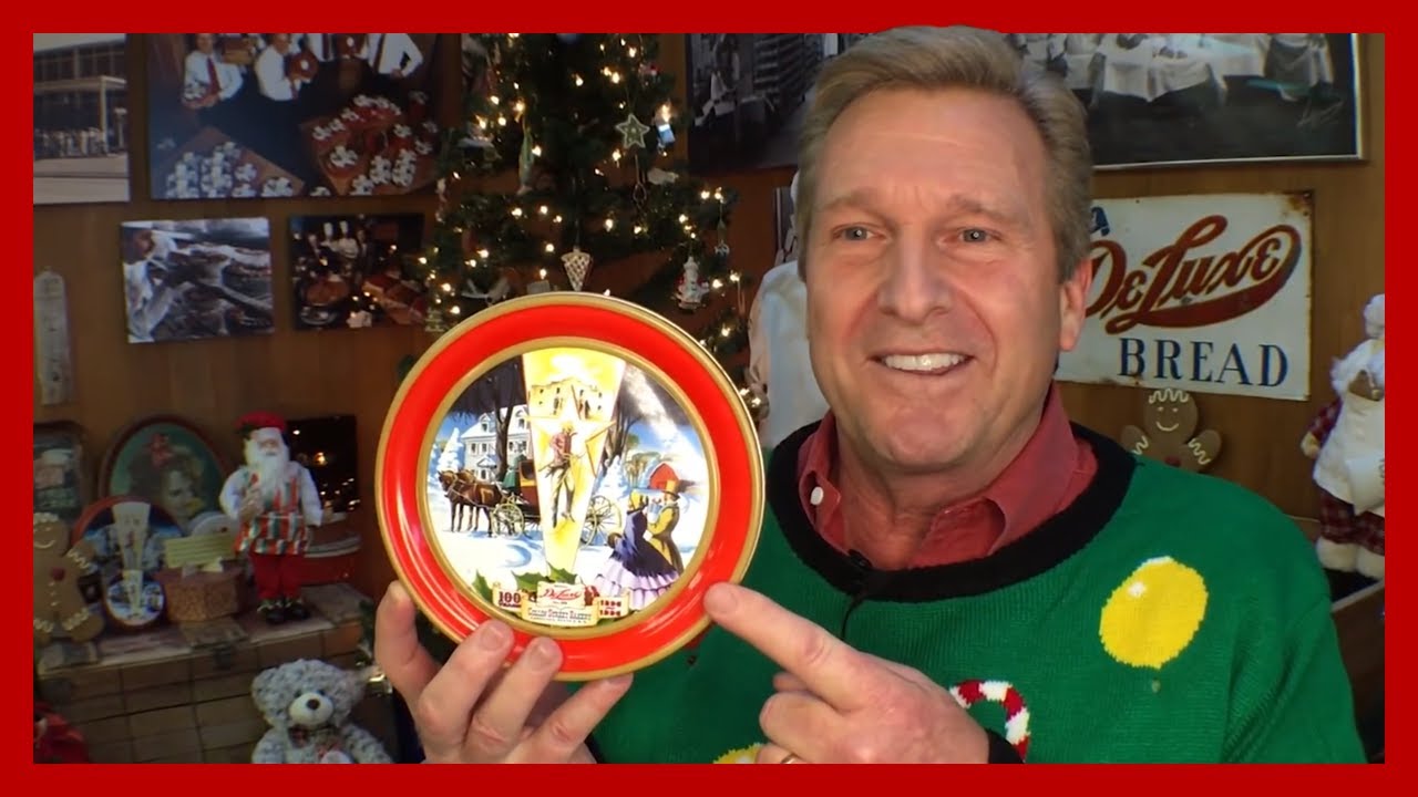 Why is DeLuxe® Fruitcake Perfect for Christmas?