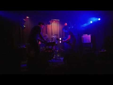 Oolluu - Live at The Reverence