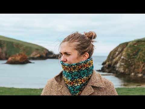 Shetland Wool Week Annual 2020 - Radiant Star Cowl by Ella Gordon
