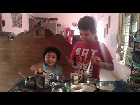 Yummy Chocolate cup cakes made by Daiwik and Shatakshi by using Aata maida and suji.