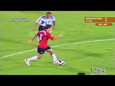 Jorge Valdivia Divirtiéndose Contra Argentina En 2007
