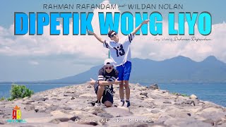 Download lagu Dipetik Wong Liyo Reggae SKA - Wildan Nolan Feat RafanDam ( Video music ) mp3 Download lagu Dipetik Wong Liyo Reggae SKA - Wildan Nolan Feat RafanDam ( Video music ) mp3