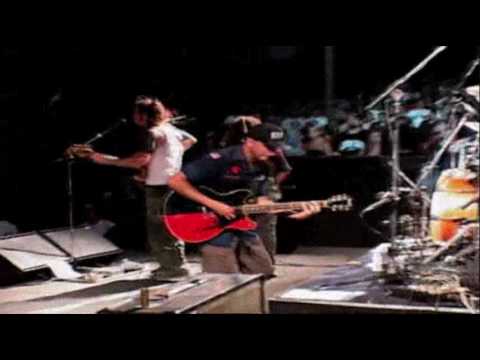 Rage Against The Machine-Guerilla Radio(Live at The Grand Olympic Auditorium)