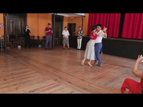 Argentine tango workshop-walking systems: Roxana Suárez & Sebastián Achaval