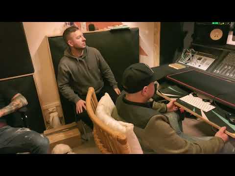 Legalnie NieLegalni x Kriso - Hejter (Studio Video)