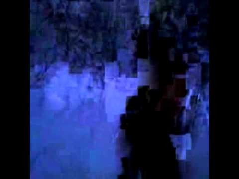 Ciepli Chłopcy mroźną zimą