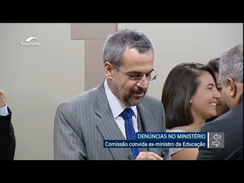 CE quer que Weintraub explique falas sobre entrega do FNDE ao Centrão