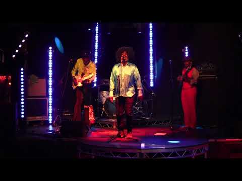 7TSFunk performing "If you want me to stay" with Marcus Begg on vocals
