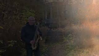 Он играл на параде в честь Трафальгара, а теперь готов играть на волжских берегах