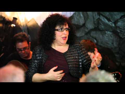 Lena Silva, "Fado Isabel" - "Sinto pena de ti"