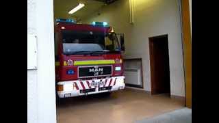 preview picture of video 'Shout blue light Tarbert Fire Service Station Turnout.'