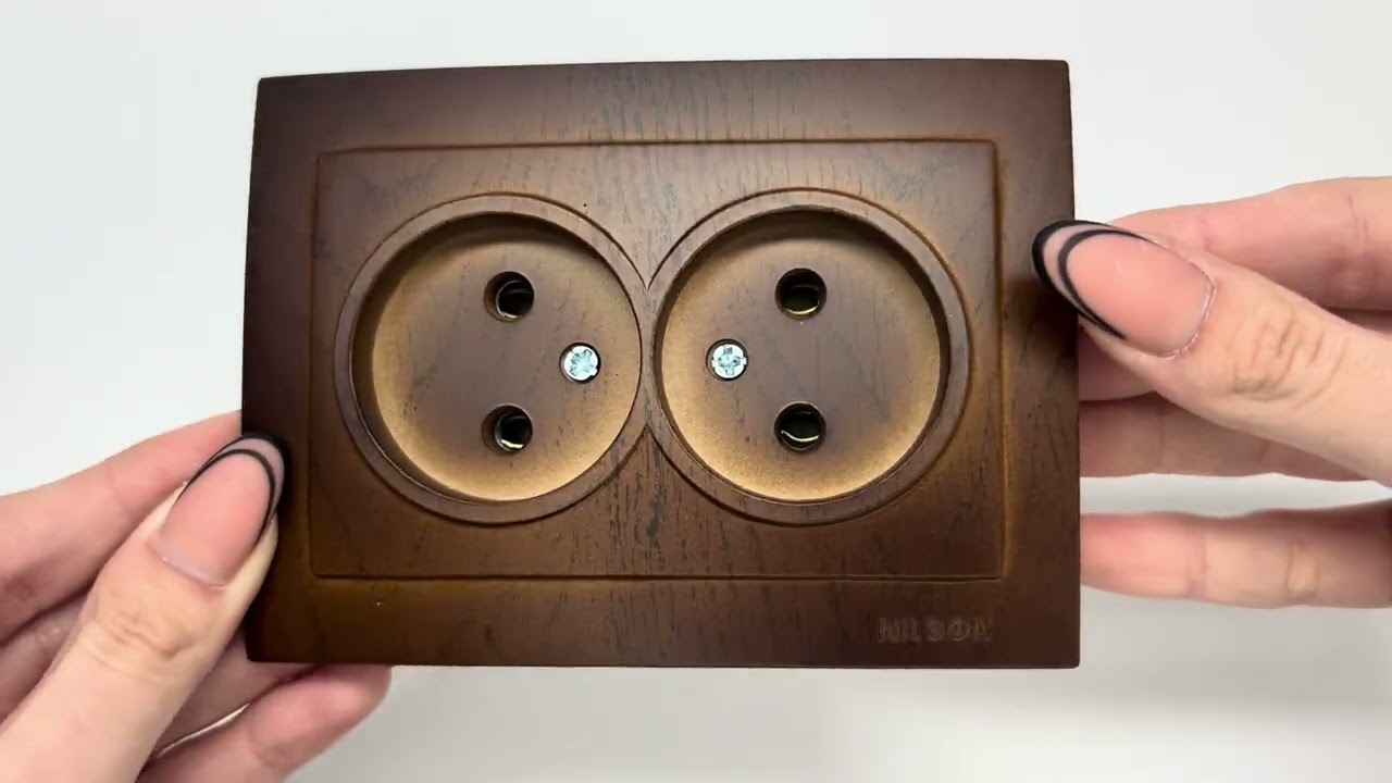 Розетка двойная б/з NILSON Touran орех 24271024