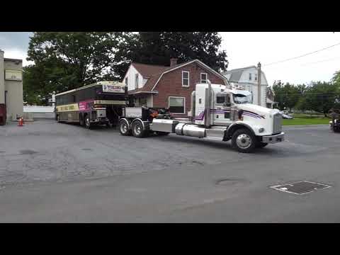 download lagu mp3 mp4 Bieber Bus, download lagu Bieber Bus gratis, unduh video klip Bieber Bus