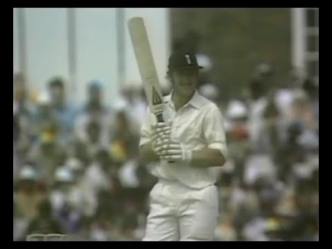 ENGLAND v WEST INDIES 5th TEST MATCH DAY 3 THE OVAL AUGUST 14 1976 DENNIS AMISS MICHAEL HOLDING