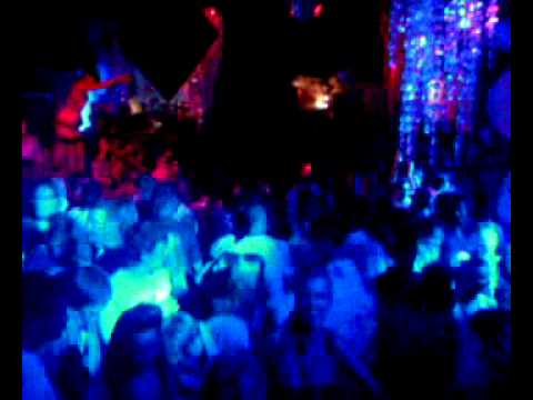 2Risque@ El Divinos-Ibiza July 07-john evans Rocking It1