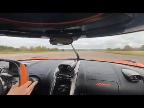 Koenigsegg Jesko crazy acceleration. SOUND ON!!