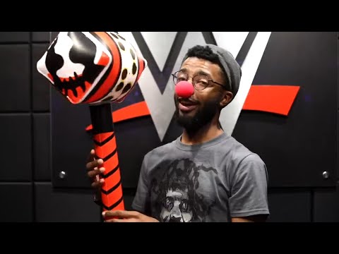 Bray Wyatt Holiday Box Unboxing, Randy Orton Wants Ken Shamrock For WWE HOF | Fight Size Update