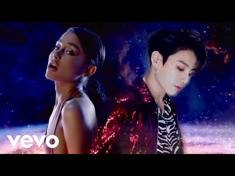 Ariana Grande x BTS (방탄소년단) - God Is A Woman / Fake Love [MASHUP]