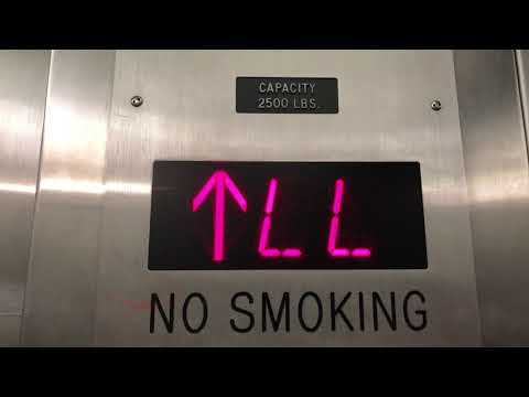 4K 60fps: (Unknown Brand) Hydraulic Elevator At Russell House Tavern - Cambridge, Massachusetts