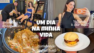 Um Dia Comigo: Treino, Rotina Saudável, Frango Cremoso pra Dieta & VIVENDO!