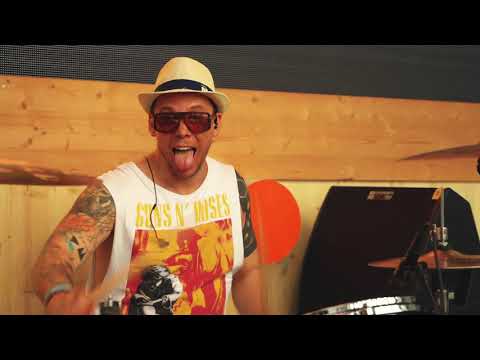 Obi und 88.6 Alles machbar Bühne am Donauinselfest 2019