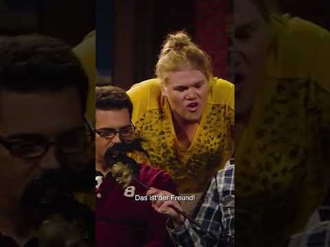 Platz da, hier kommt Aida! | Bully macht Buddy #short