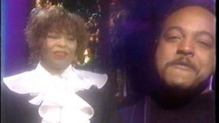 Peabo Bryson &amp; Roberta Flack - I&#39;LL BE HOME FOR CHRISTMAS (1993 TV Special)