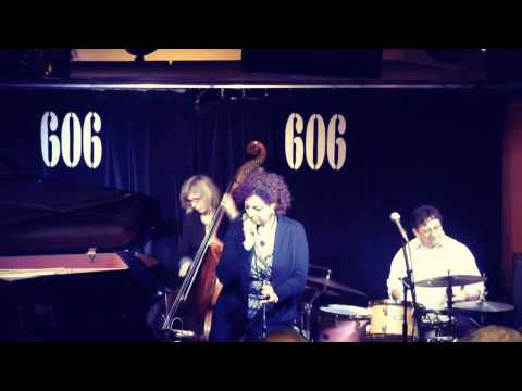 Shireen Francis - Don't Go to Strangers (Live @606 Club)