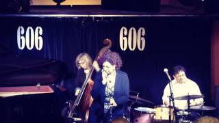 Shireen Francis - Don't Go to Strangers (Live @606 Club)