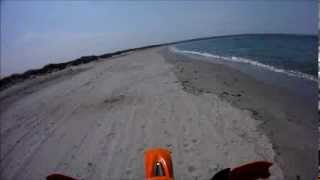 preview picture of video 'Riding the beaches! KTM 450 EXC!'